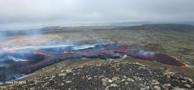 U islandského hlavního města Reykjavíku v pondělí odpoledne vybuchla sopka.