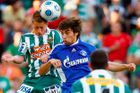 Morávek skóroval za Schalke. V čele zůstává Leverkusen