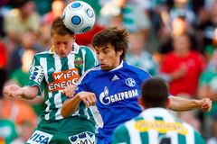 Morávek se vrací za Raulem a spol. do Schalke 04