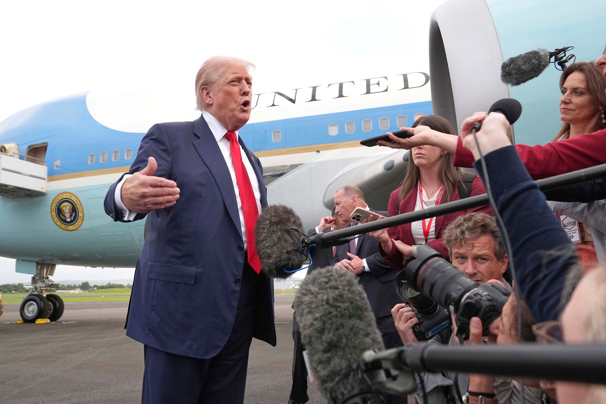 trump, Skotsko, golf, cla, Ursula von der Leyen