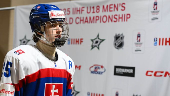 Ján Chovan před prvním zápasem slovenských hokejistů na MS do 18 let v USA