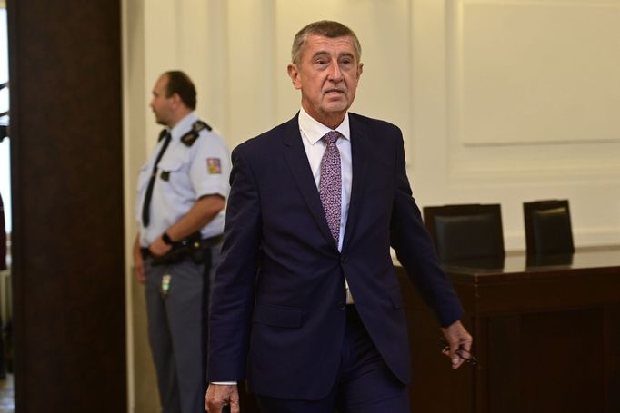 Andrej Babiš u soudu v kauze Čapí hnízdo.