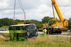 Havárie Flixbusu na severu Německa si vyžádala 23 zraněných, jel z Vídně přes Prahu