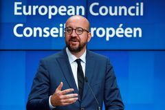 Nic dobrého pro strůjce brexitu. Britské deníky hodnotí nové lídry EU