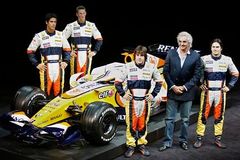 Lotus bude mít v nové sezoně dvě stáje. Koupil Renault