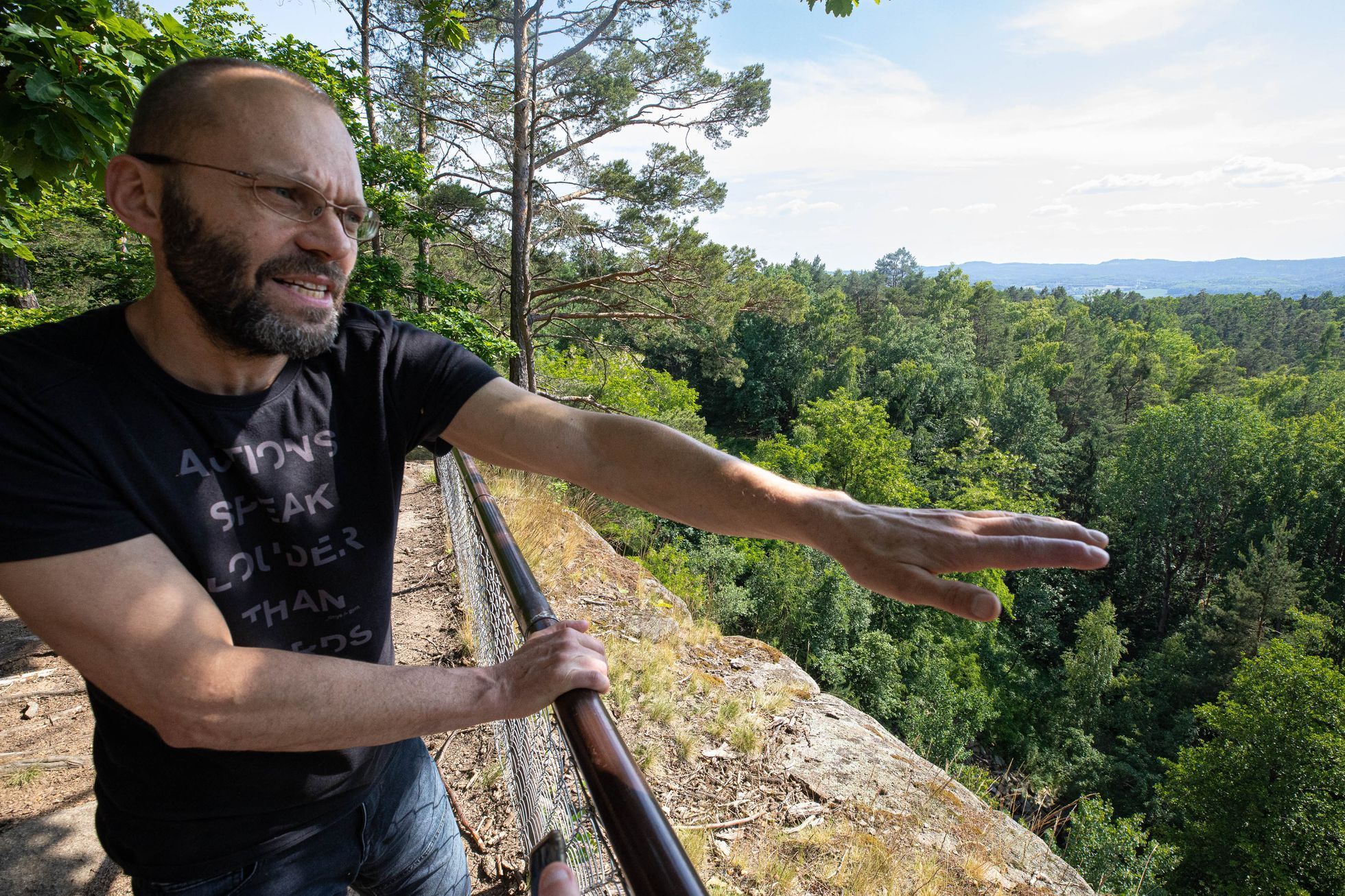 Lom Doubí, Krhanice, Vyhlídkové místo Sekaná skála