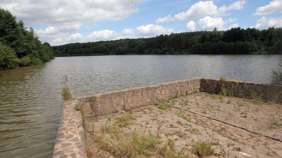 Fotoblog: Rybníky, nebo přehrady? Co stát nedovolil obci, chce teď stavět sám