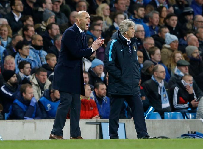 Real Madrid manager Zinédine Zidane and Manchester City manager Manuel Pellegrini