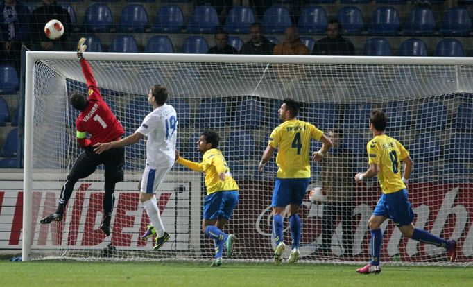 EL, Liberec - Estroril: Michael Rabušic (19) - Vagner (1)