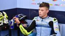 Filip Salač v boxech týmu Moto2 Gresini Racing při VC Katalánska 2022