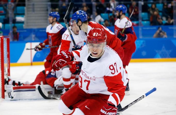 Nikita Gusev slaví gól na 0:1 v semifinále Česko - Rusko na ZOH 2018