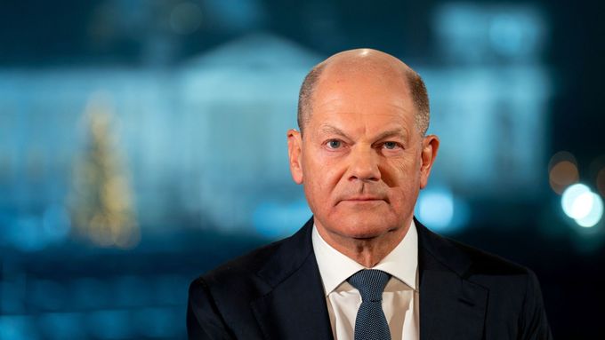 Německý kancléř Olaf Scholz při nahrávání novoročního projevu 29. prosince 2024