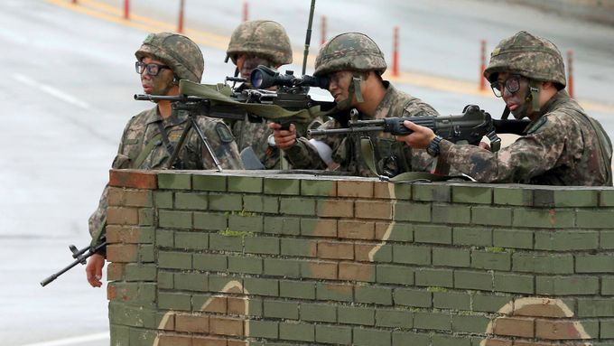Jihokorejští vojáci.