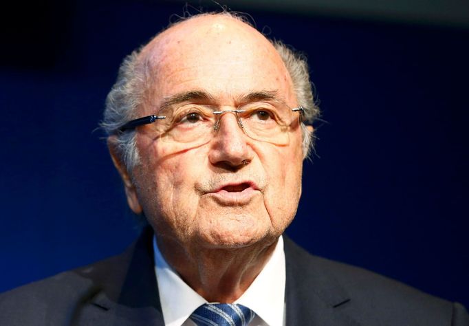 Sepp Blatter odstupuje z vedení FIFA