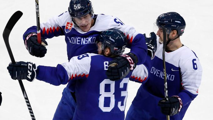 Slováci zaskočili hokejový svět vítězstvím nad Ruskem v úvodu olympijského turnaje.