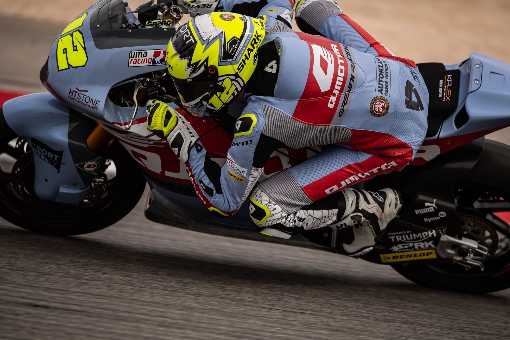 Filip Salač na motocyklu Moto2 týmu Gresini Racing při VC Portugalska 2023