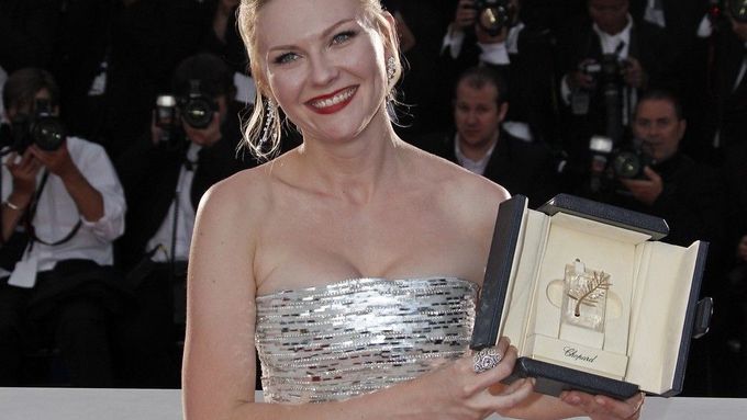 Kirsten Dunstová: herecká cena a útěcha pro Melancholii letošního skandalisty von Triera
