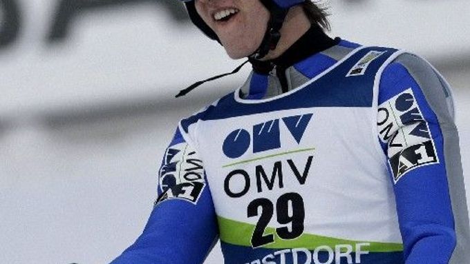 Rakouský skokan Gregor Schlierenzauer se raduje ze zisku titulu mistra světa v letech na lyžích v německém Oberstdorfu.
