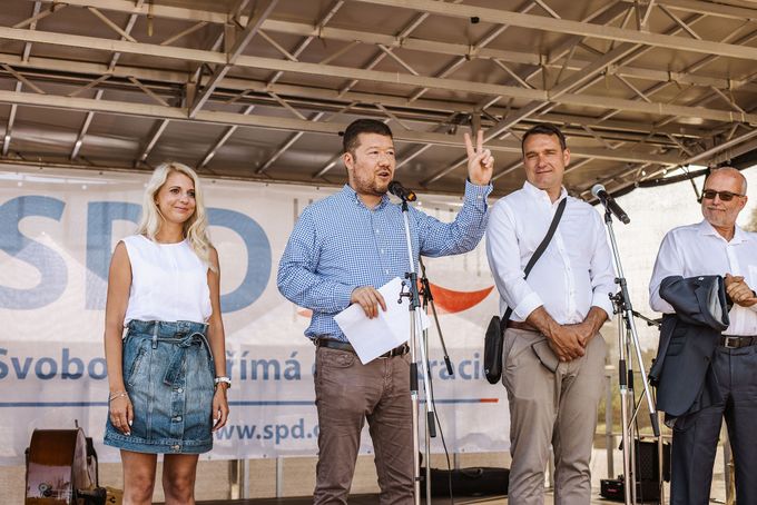 Záběry z volebního mítinku strany SPD, který se uskutečnil v Olomouci 21. 8. 2021