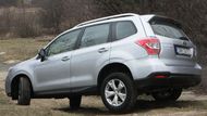 Forester v ní ukrývá prostorný zavazadlový prostor. Zaujme i velké prosklení, díky němuž je z vozu skvělý výhled