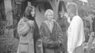 Laura Elena Harringová, Naomi Wattsová a Lynch na scéně během natáčení Mulholland Drive, asi 1999.