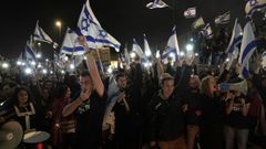Policie v Tel Avivu vodními děly rozehnala masivní protivládní protesty