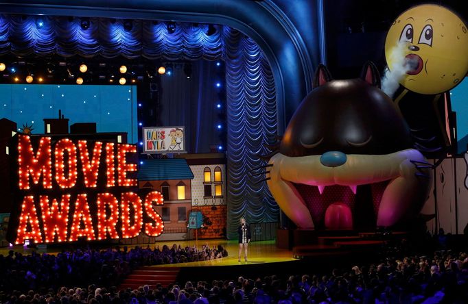 Comedienne Amy Schumer opens the show at the 2015 MTV Movie Awards in Los Angeles