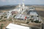 Státní úřad pro jadernou bezpečnost každopádně nedávno prodloužil povolenou životnost obou bloků elektrárny místo obvyklých dalších deseti let dopředu rovnou na neurčito.