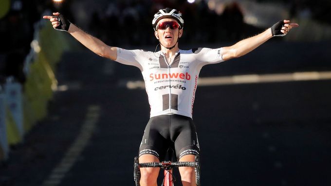Sören Kragh Andersen slaví vítězství v etapě Tour de France