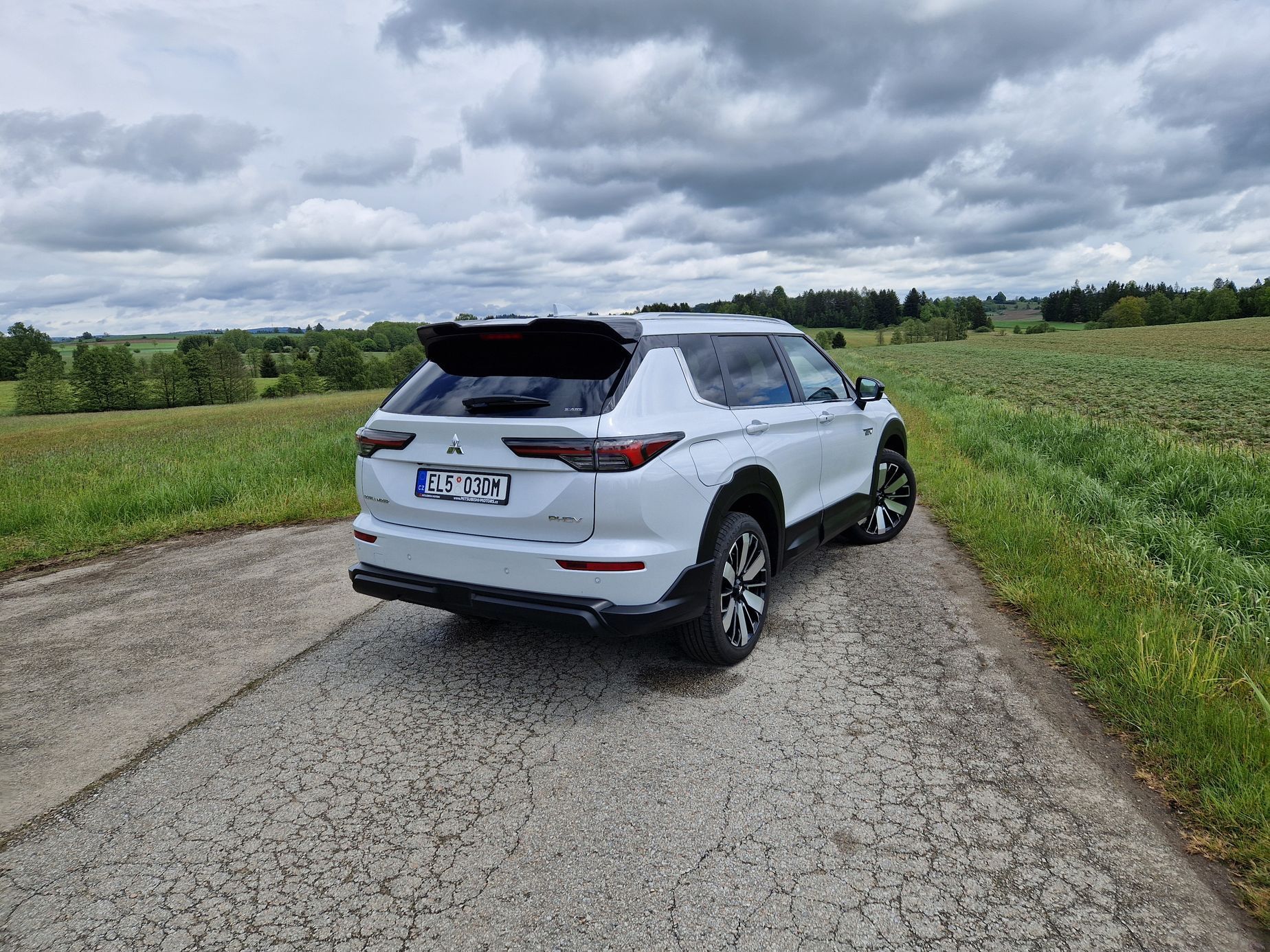 Mitsubishi Outlander PHEV test