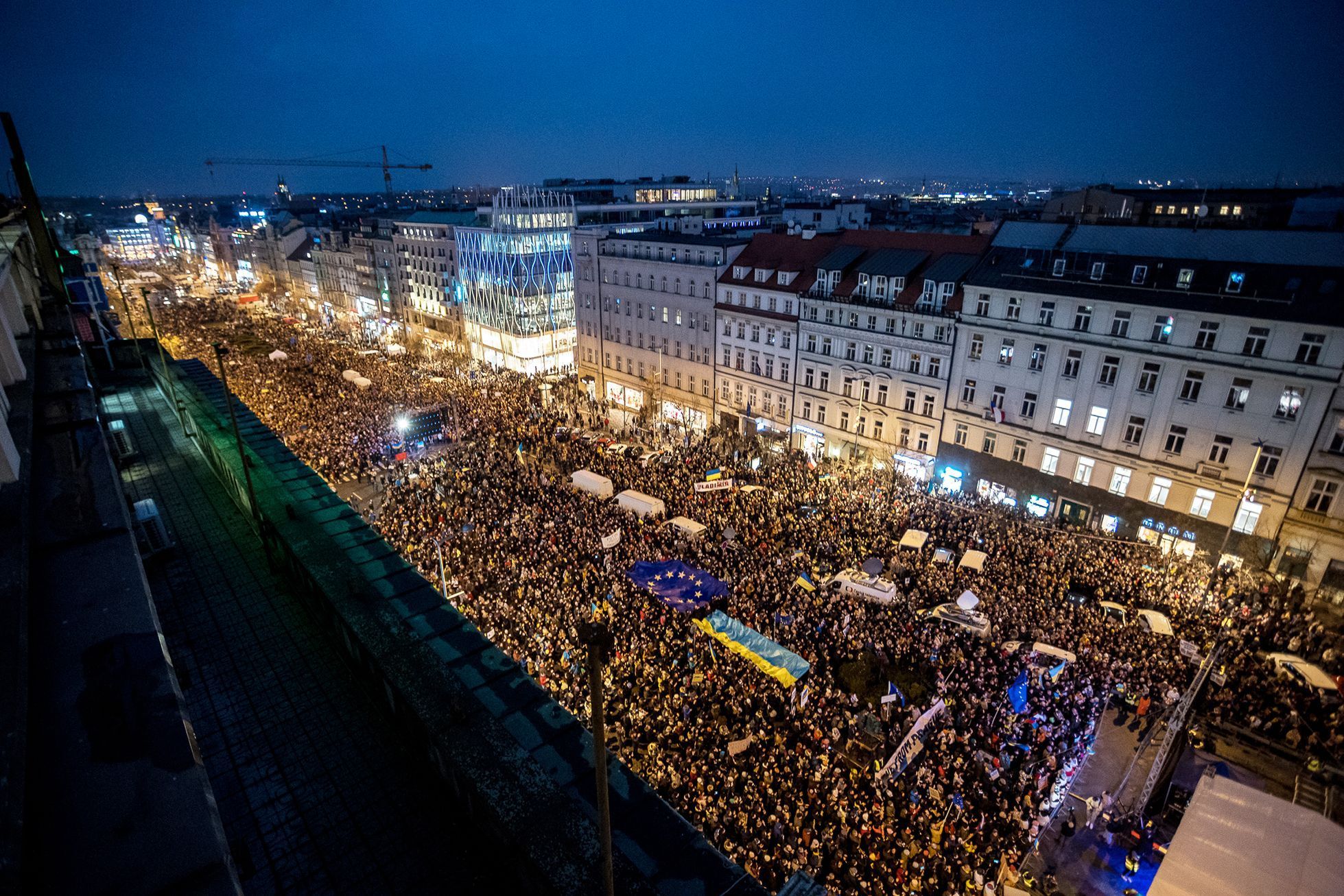 Foto / Demonstrace Milionu chvilek pro demokracii / Václavské náměstí / 4. 3. 2022