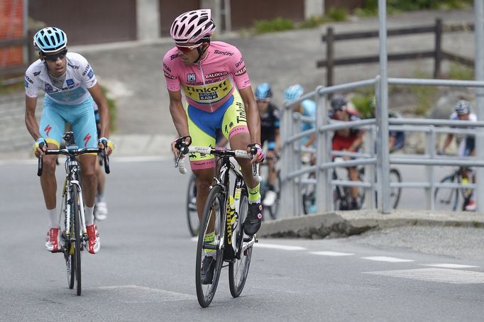 Giro d'Italia 2015 - zleva: Aru a Contador