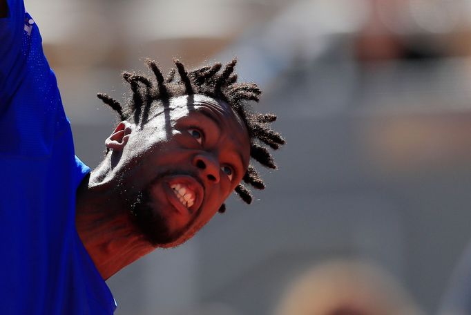 Tennis - French Open - Roland Garros, Paris, France - June 1, 2019. France's Gael Monfils in action during his third round match against France's Antoine Hoang. REUTERS/G