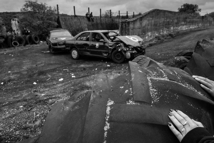 Kevin Ton: Crash Cars (fotoesej)