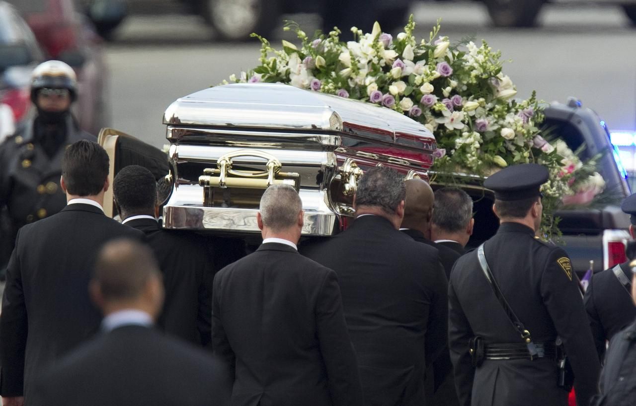 Pohřeb Whitney Houston 14
