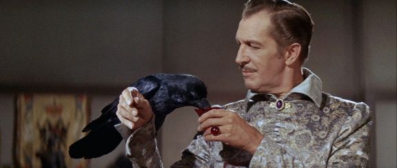 Scéna s havranem z komediálního hororu Havran (The Raven). Snímek z roku 1963 vznikl na motivy stejnojmenné básně Edgara Allana Poea a režíroval ho Roger Corman
