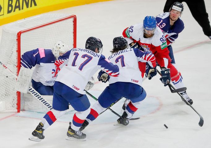 Robert Lachowicz (7), Mark Richardson (17) a Jiří Sekáč (92) v zápase Česko - Británie na MS 2021