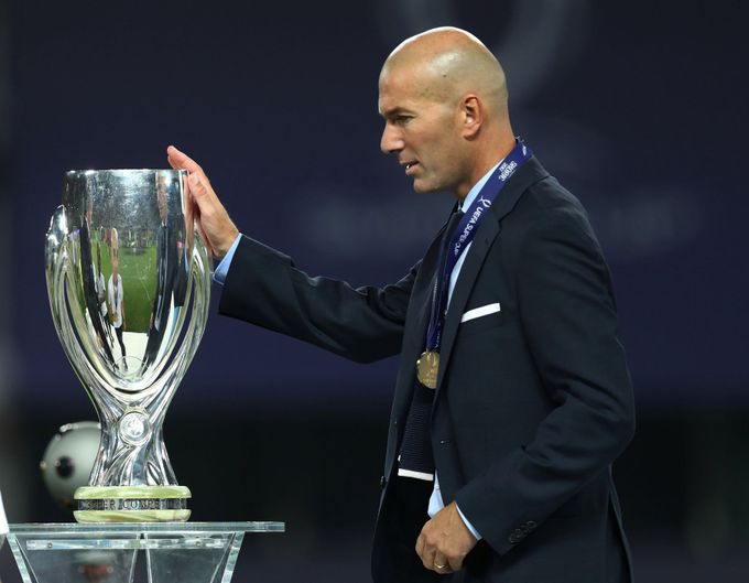 Zinedine Zidane, trenér Realu Madrid, a superpohár UEFA