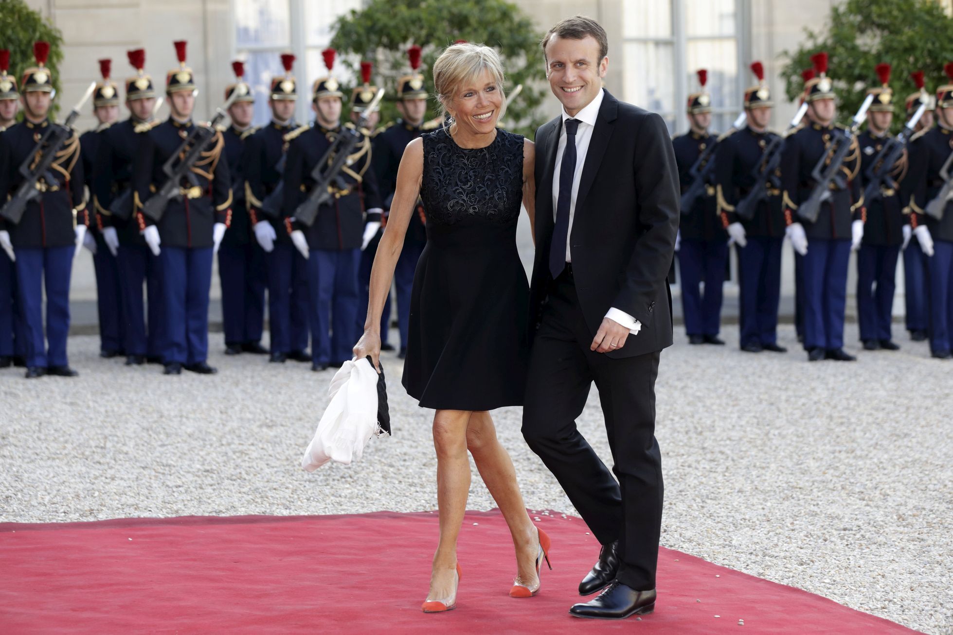 Emmanuel Macron a jeho manželka Brigitte Trogneuxová.
