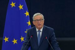 Přijímáte pomoc, měli byste tedy ukázat i solidaritu, kritizoval Juncker Česko za postoj k migraci