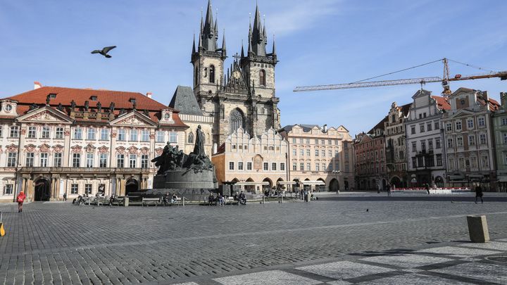 V Praze jsou lidé kvůli covidu nejvíc doma, nových případů tam je nejméně v republice