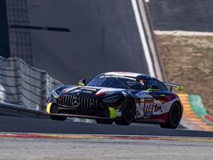 Mercedes-AMG GT4 týmu Buggyra ZM Racing při závodě na 12 hodin ve Spa-Francorchamps