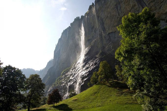 Název : Staubbach Falls   Místo : Švýcarsko