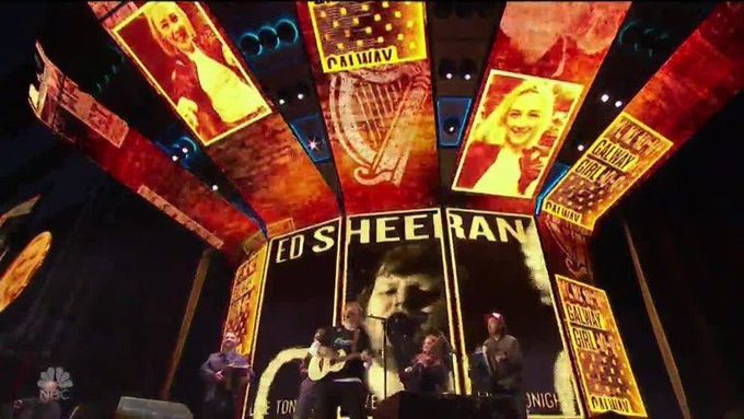 Na udílení cen Billboard letos Sheeran v doprovodu irské skupiny Beoga zazpíval skladbu Galway Girl.