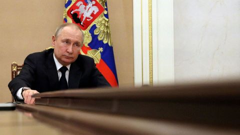 Just: Konec "denacifikace". Putin nenápadně mění strategii, Rusové mu tleskají