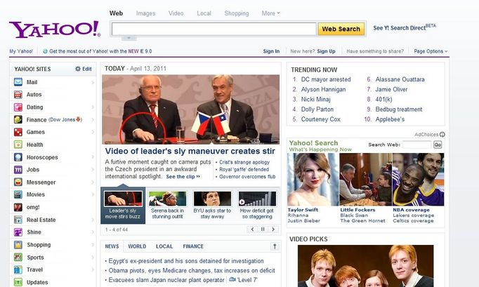 Titulní strana serveru Yahoo.com dne 13. dubna.
