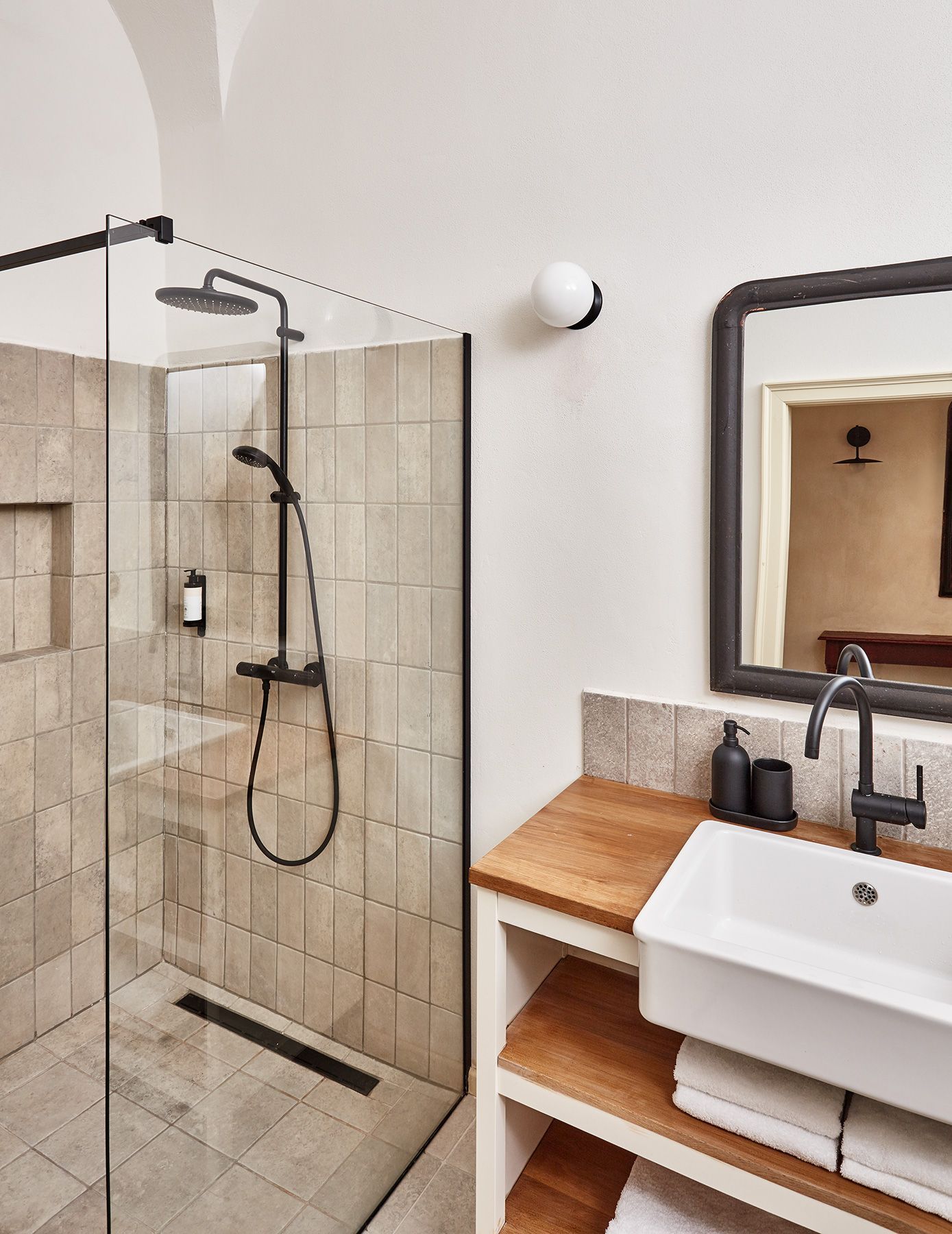 Zámek Žďár nad Sázavou ubytování apartmán u jelena koupelna sprcha