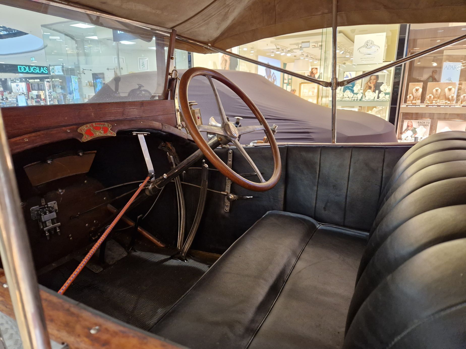 Peugeot výstava Arkády Pankrác