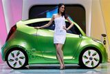 Čínská automobilka Chana, která až dosud vyráběla levná auta pro domácí trh, představila elektromobil