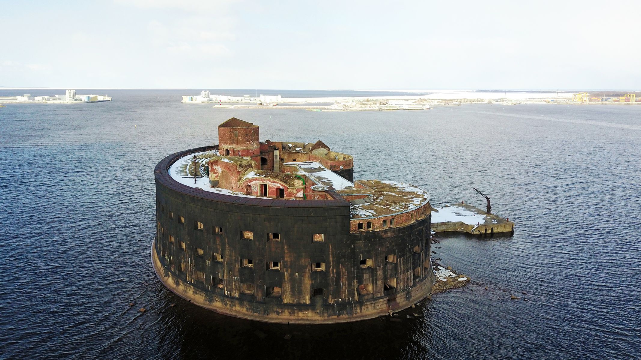 Jednorázové užití / Fotogalerie / Opuštěná místa tak jímavá, až nebude věřit, že jsou v Rusku / Rusko / Urbex / Brownfield